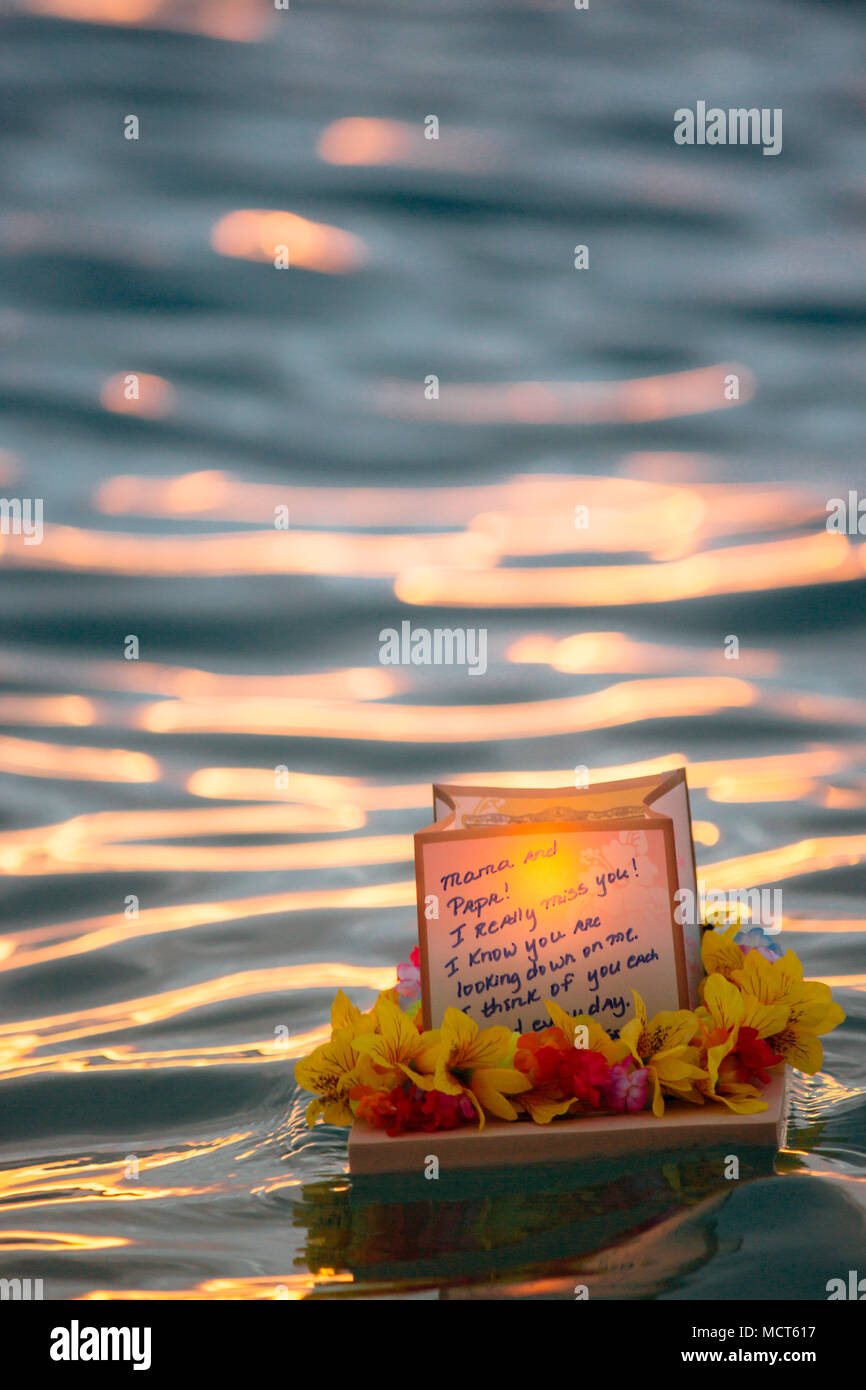 The 2015 Annual Lantern Floating Hawaii Ceremony, held at Ala Moana Beach  Park on Oahu, culminated with 6, 000 candlelit lanterns being floated off  the shore.Nearly 50, 000 people attended the ceremony,