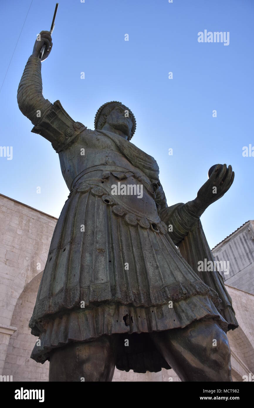 Italy, Puglia, The Colossus of Barletta, better known as Eraclio is a giant statue of bronze, 4.