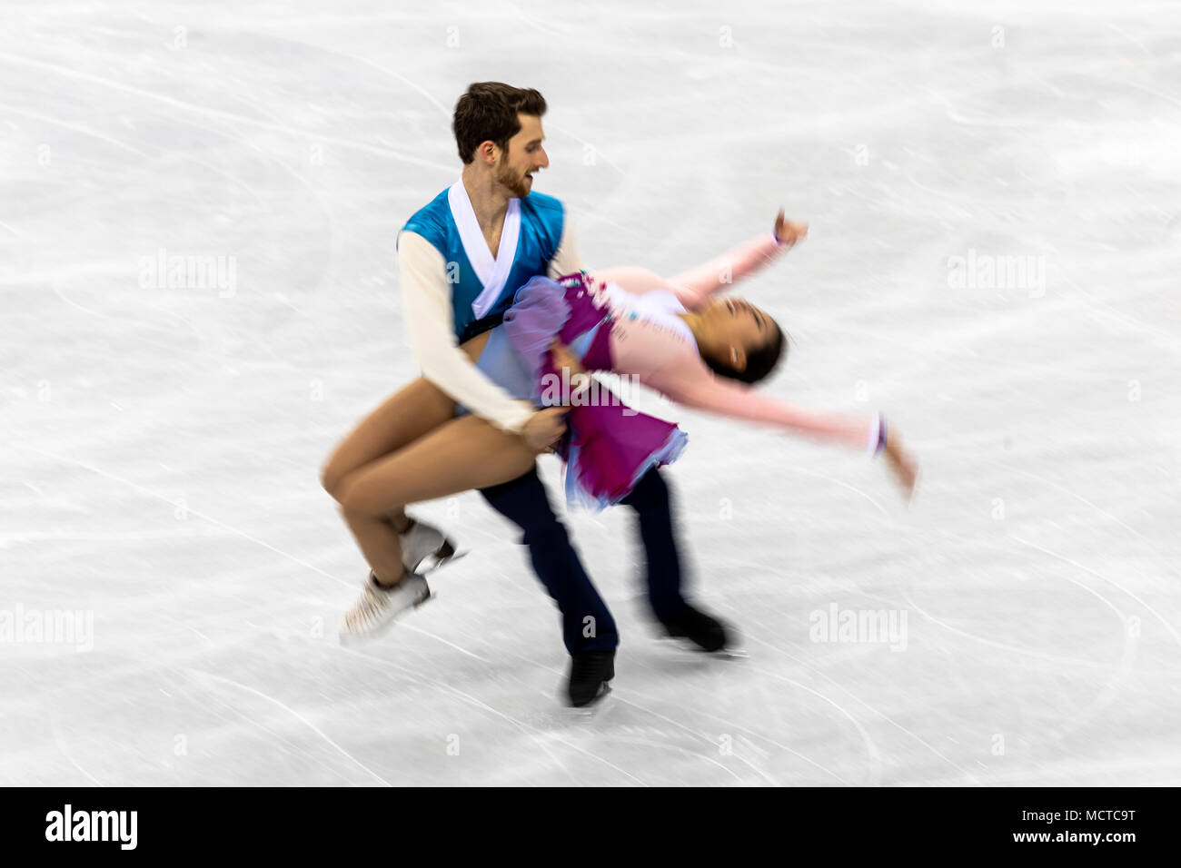 Min Alexander Motion blur action of Yura Min/Alexander Gamelin (KOR) in the Figure ...