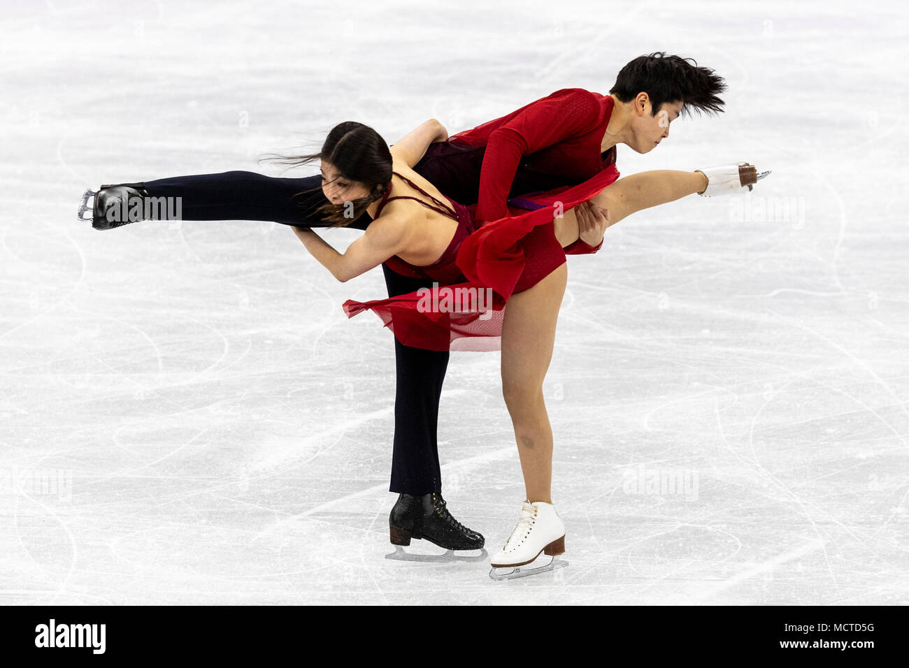 Maia Shibutani/Alex Shibutani (USA) win the bronze medal in Figure