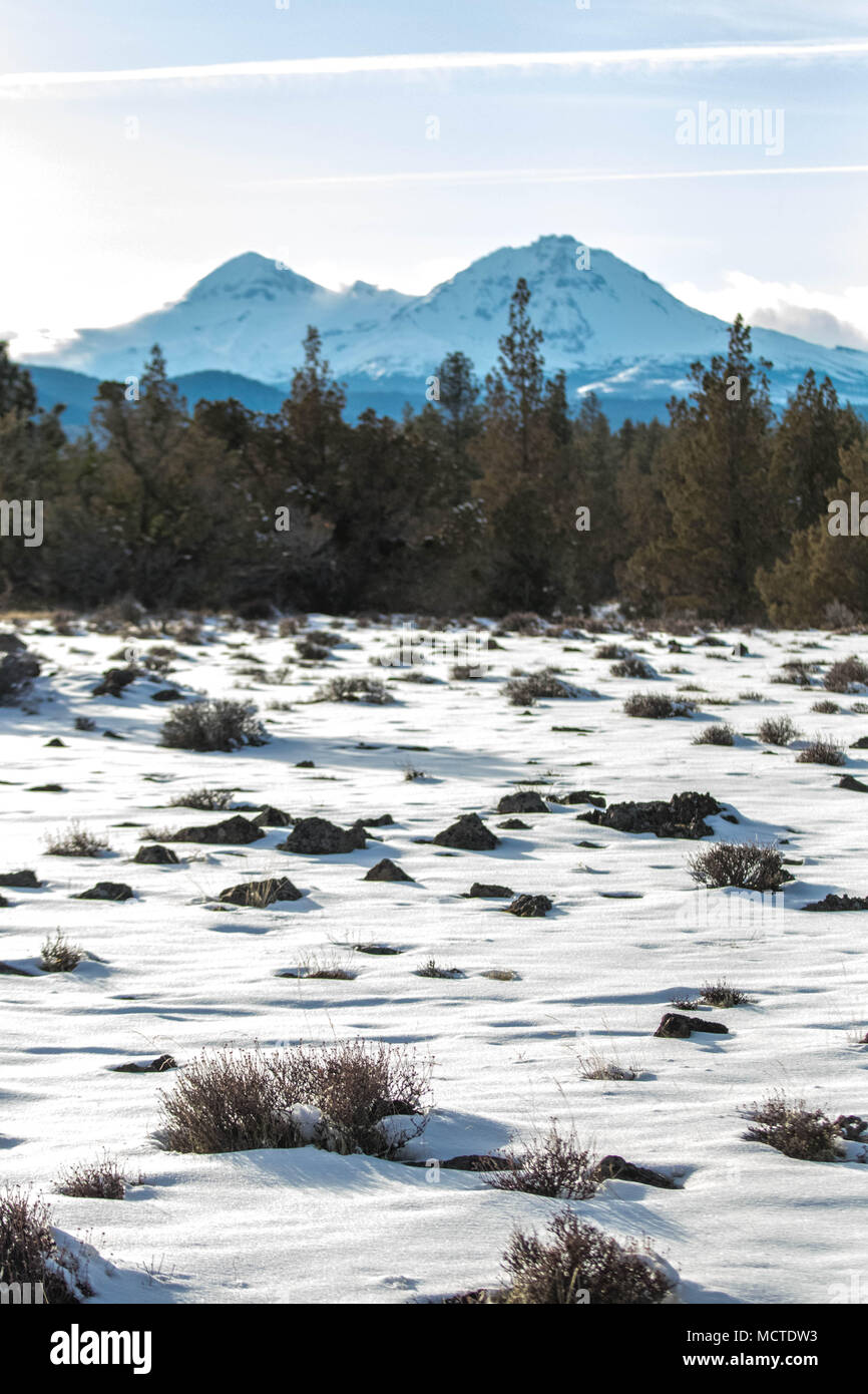 Three sisters mountains oregon hires stock photography and images Alamy