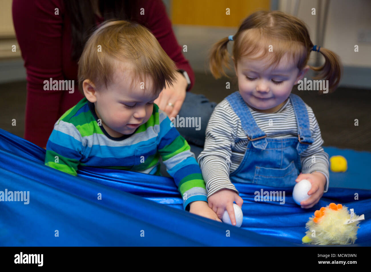 Baby sensory class Stock Photo Alamy