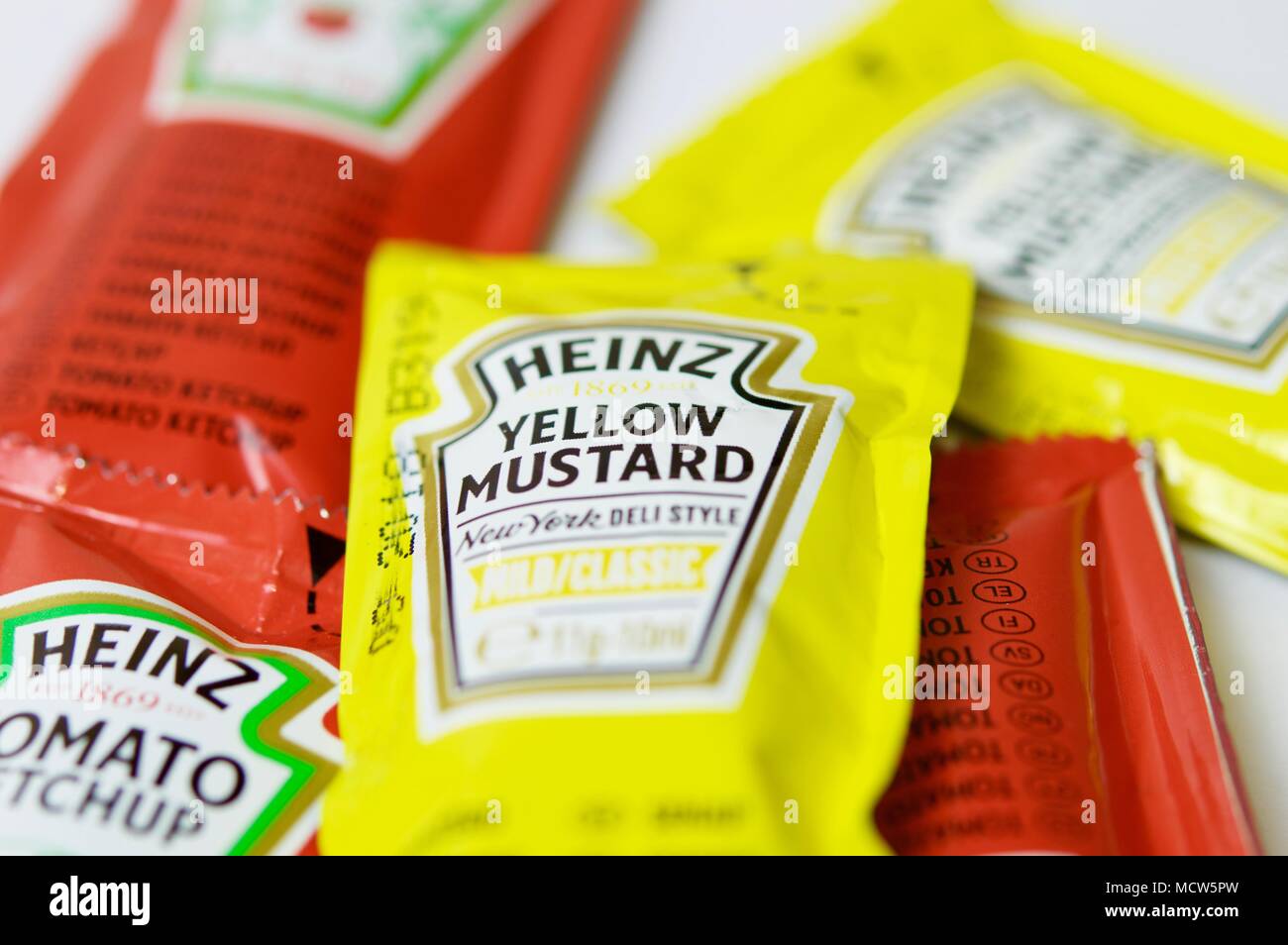 Heinz ketchup packet hires stock photography and images Alamy