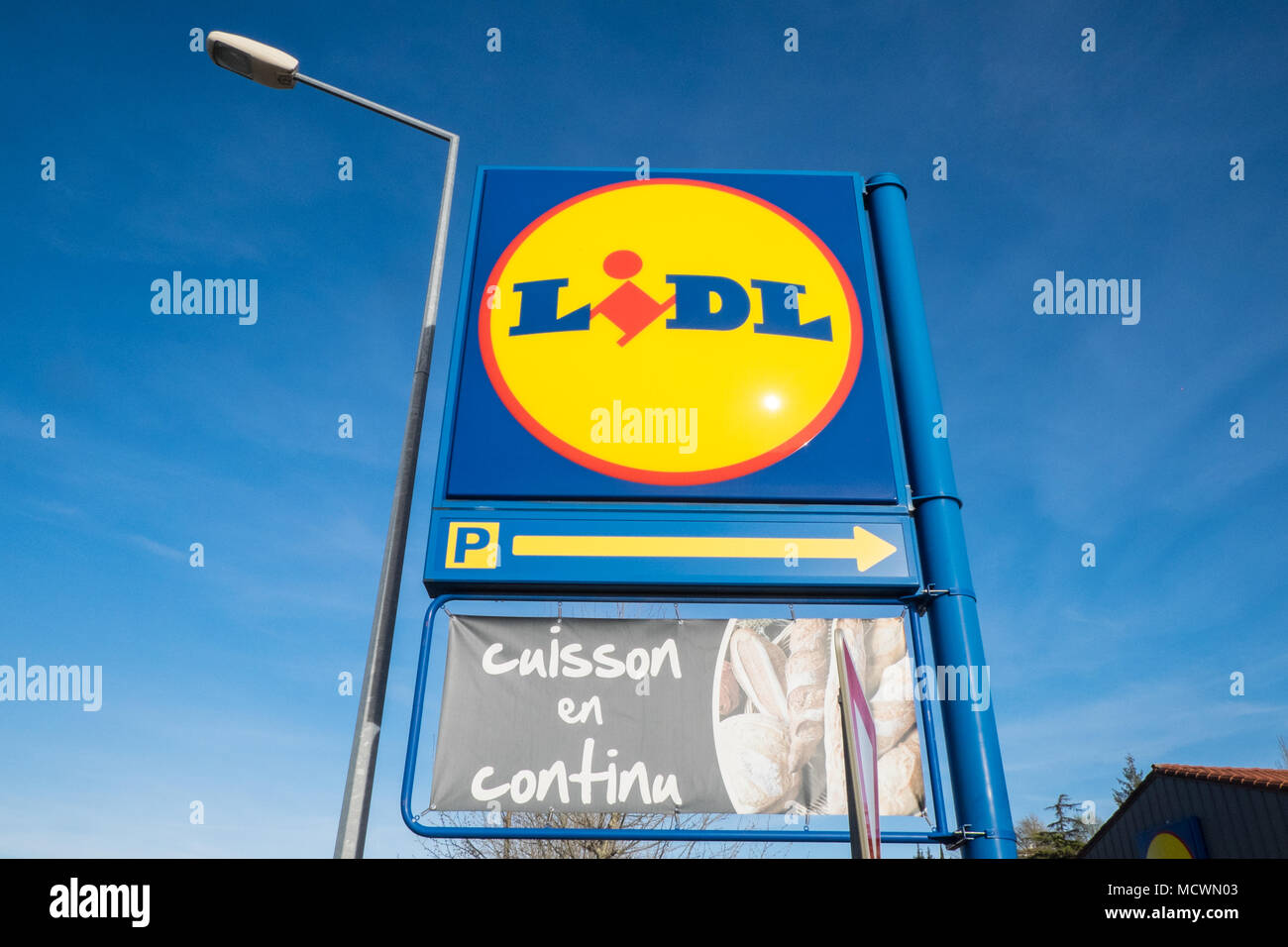 lidl' hi-res stock photography and images - Page 18 - Alamy