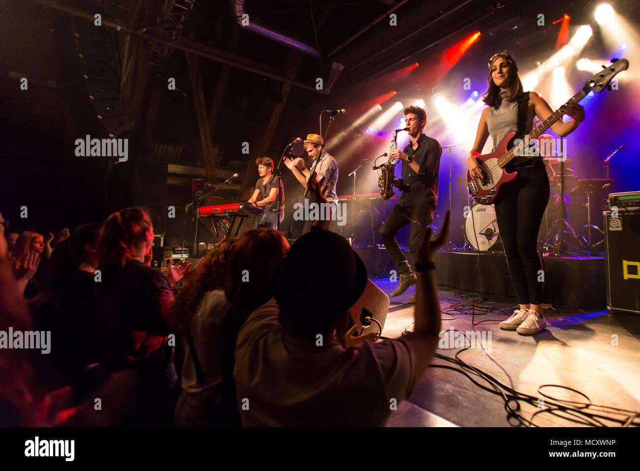 The Swiss dialect band Les Touristes live in the Schüür Luzern ...