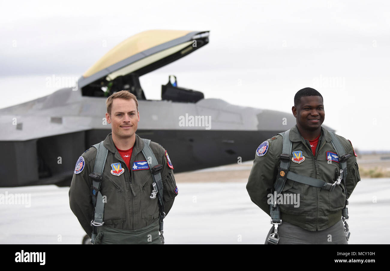 u-s-air-force-maj-paul-loco-lopez-f-22-raptor-demonstration-team