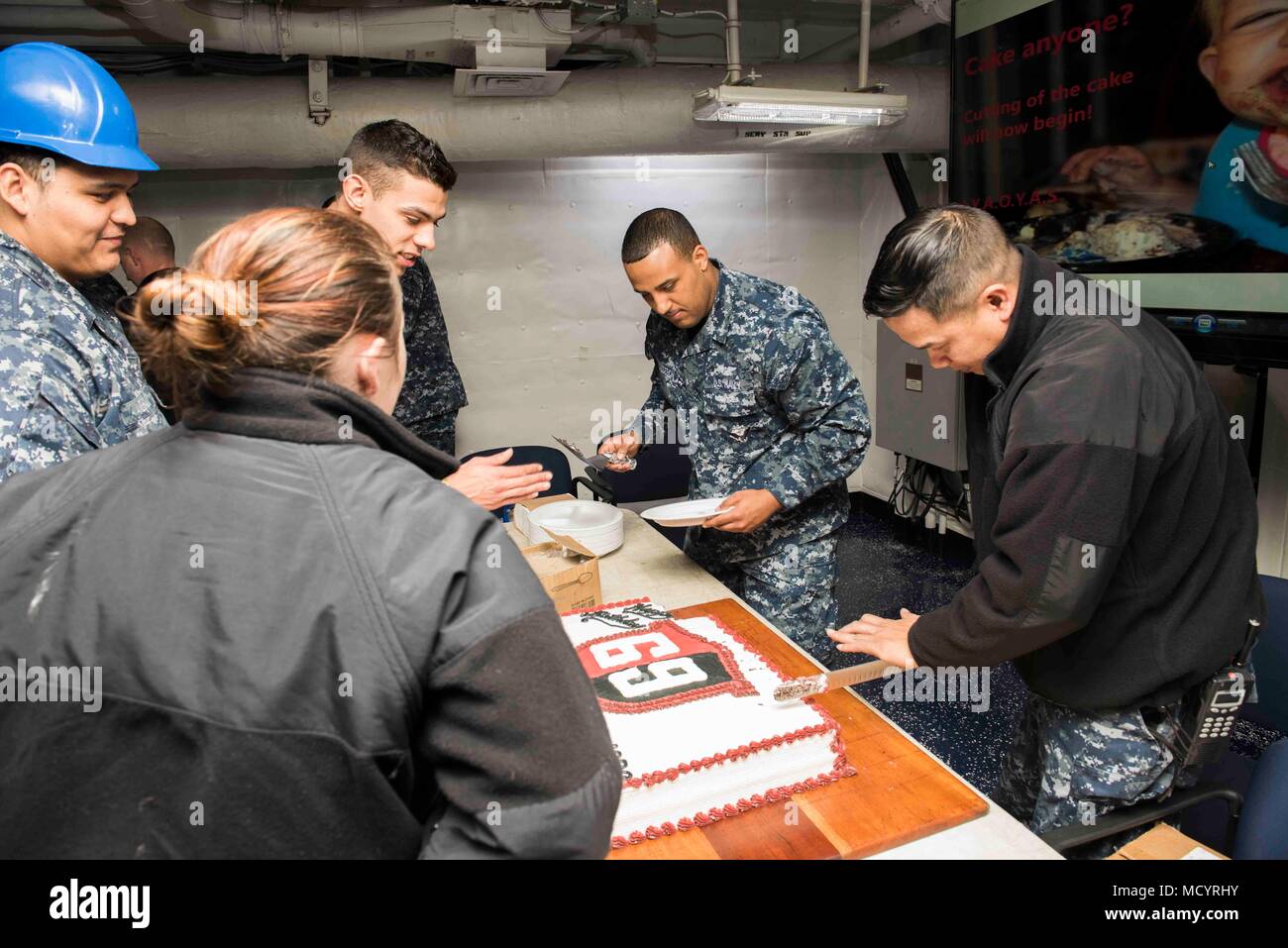 Navy eisenhower jacket store phase out