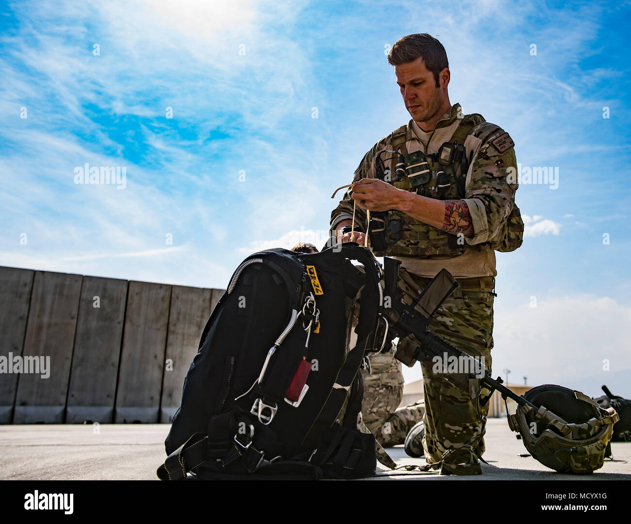 Page 2 Combat Rescue Officer High Resolution Stock Photography And Images Alamy