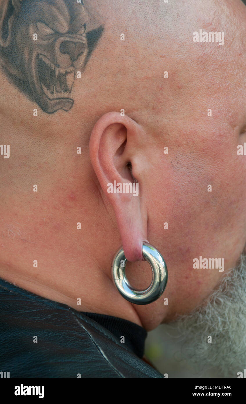 32 Phenomenal Behind the Ear Tattoos for Men in 2024
