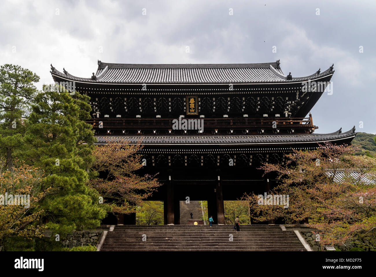 The Sanmon, colossal main gate entrance to the Chion-in Temple in Kyoto, Japan Stock Photo
