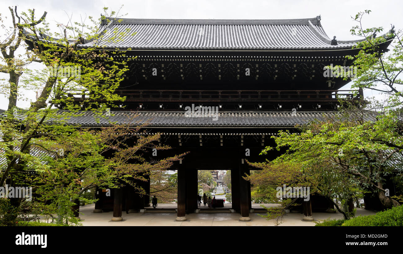The Sanmon, colossal main gate entrance to the Chion-in Temple in Kyoto, Japan Stock Photo