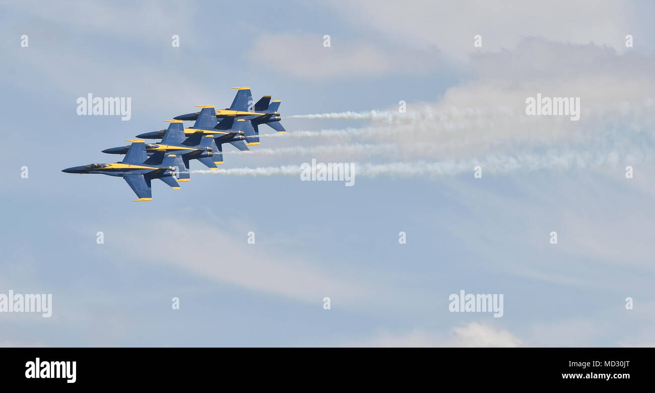 180413-N-NI474-2297  TUSCALOOSA, Ala. (April 13, 2018) The U.S. Navy Flight Demonstration Squadron, the Blue Angels, Diamond pilots perform the Echelon Parade maneuver during a practice demonstration for the Tuscaloosa Regional Air Show. The Blue Angels are scheduled to perform more than 60 demonstrations at more than 30 locations across the U.S. and Canada in 2018. (U.S. Navy photo by Mass Communication Specialist 1st Class Daniel M. Young/Released) Stock Photo