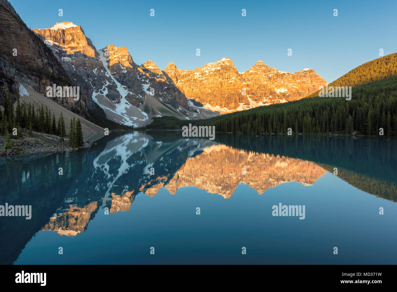 Sunrise at Moraine lake in Canadian Rockies, Banff National Park ...