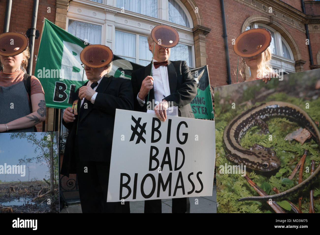 London, UK. 18 April 2018. Demonstrators protesting outside a conference about Biomass in the Landmark Hotel in London. Photo date: Wednesday, April 18, 2018. Photo: Roger Garfield/Alamy Live News Stock Photo