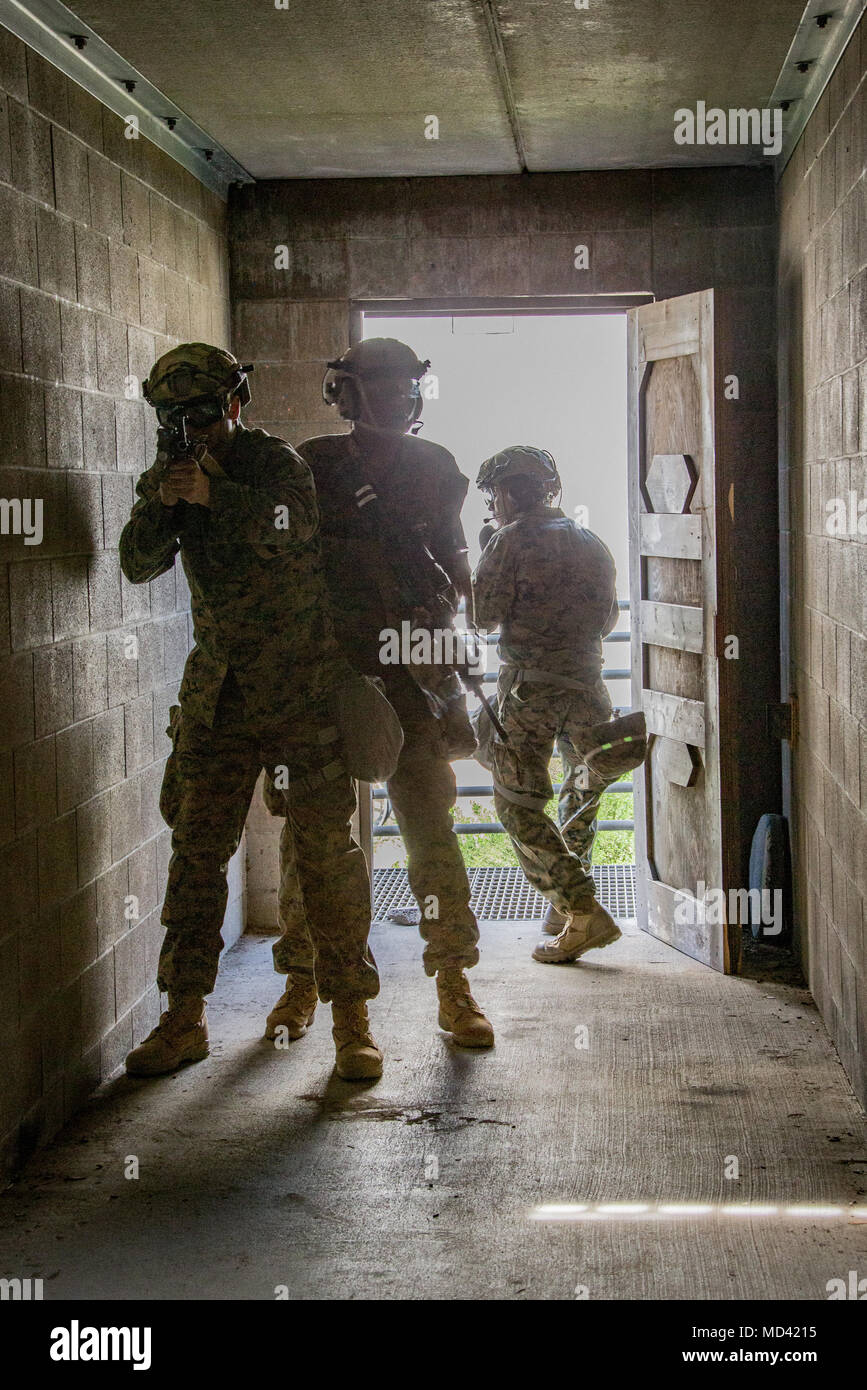 U.S. Marines with 3rd Battalion, 4th Marine Regiment, 1st Marine Division test Step In Visor and Low Profile Mandible during Urban Advanced Naval Technology Exercise 2018 (ANTX18) at Marine Corps Base Camp Pendleton, California, March 19, 2018. The Marines have been provided the opportunity to assess the operational utility of emerging technologies and engineering innovations that improve the Marine’s survivability, lethality and connectivity in complex urban environments. (U.S. Marine Corps photo by Lance Cpl. Rhita Daniel) Stock Photo