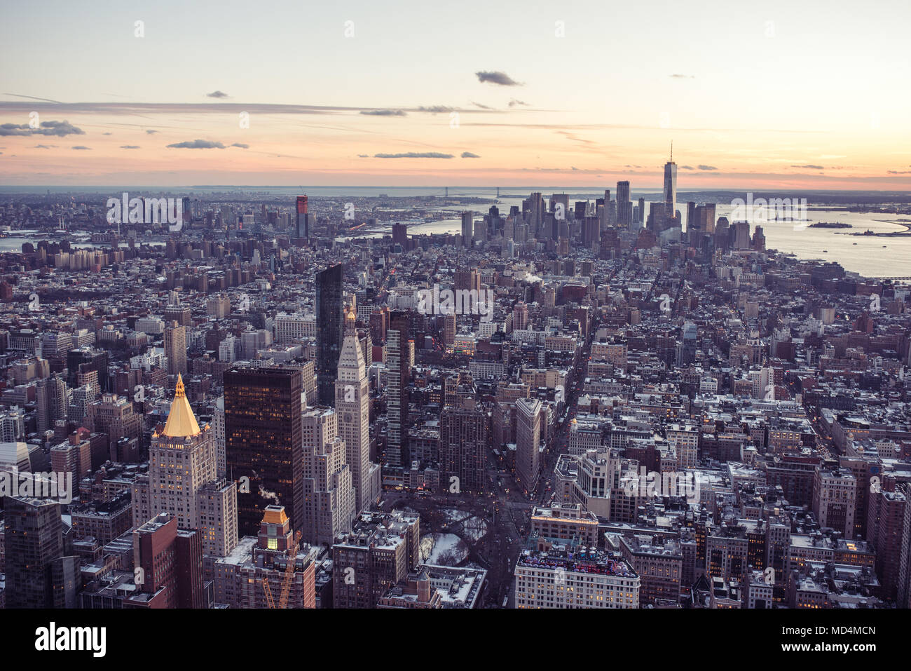New york city skyscrapers night hi-res stock photography and images - Alamy
