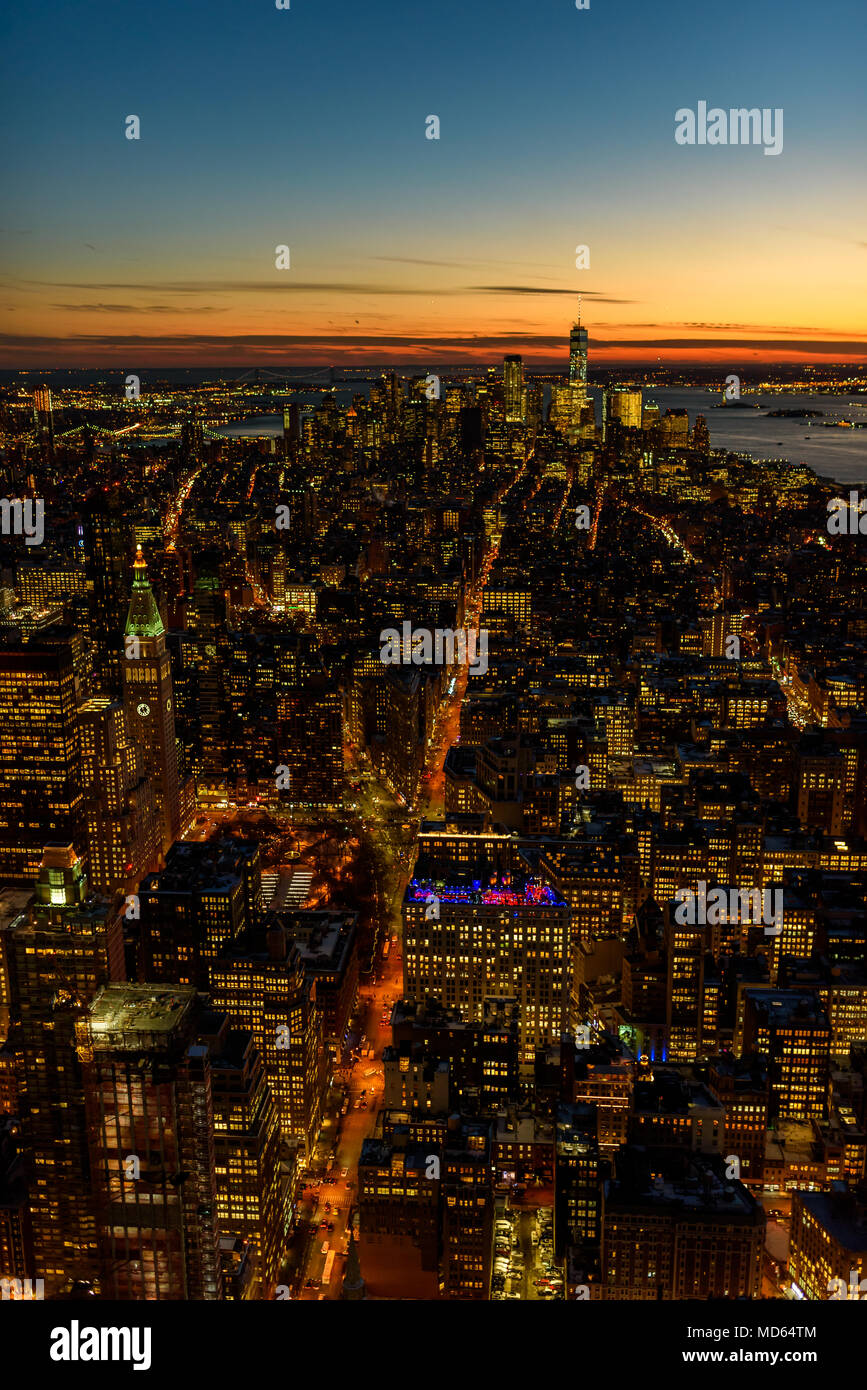 New York City - Manhattan downtown skyline skyscrapers at night and ...