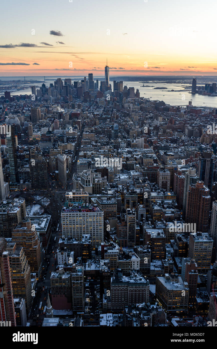 New York City - Manhattan downtown skyline skyscrapers at night and ...