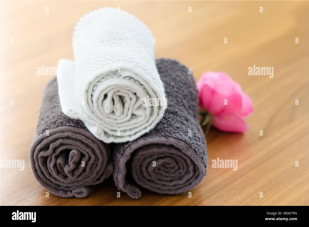 towels in hotel room Stock Photo Alamy