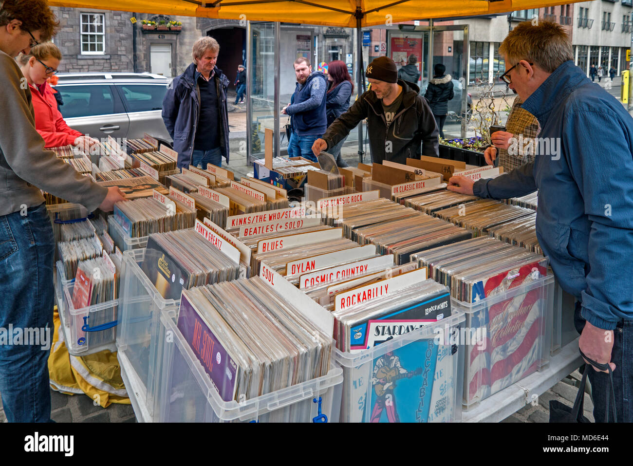 Another Sunday Flea Market 7″ Vinyl Record Haul!