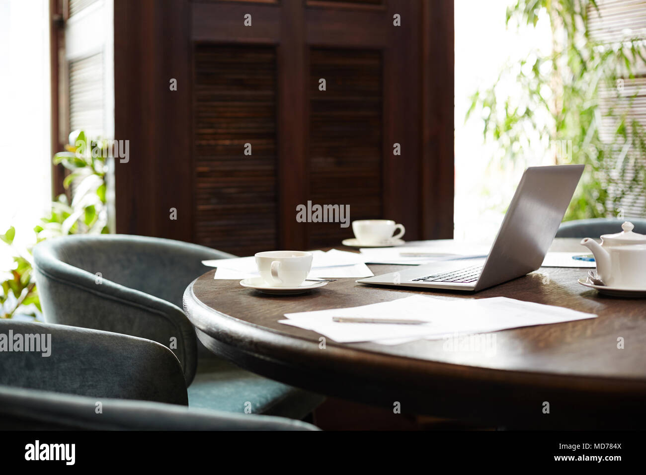 Meeting room setup hi-res stock photography and images - Alamy