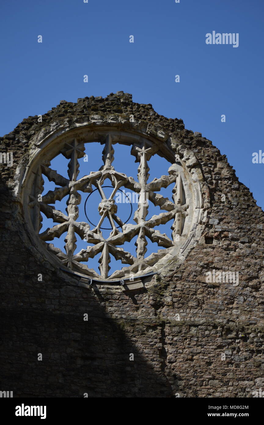 The rose window of the Winchester Palace ruins, London Stock Photo