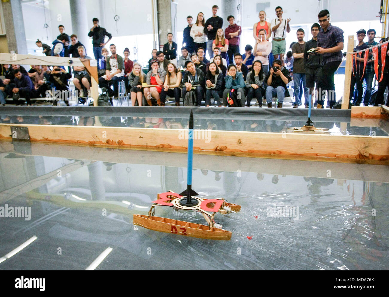 Vancouver, Canada. 18th Apr, 2018. Students watch a rocket landing