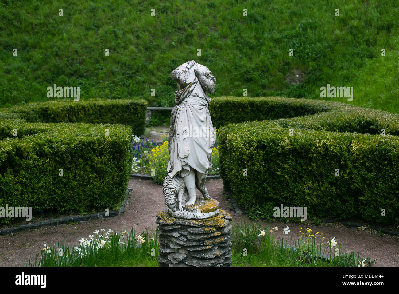 Statue without head hires stock photography and images Alamy