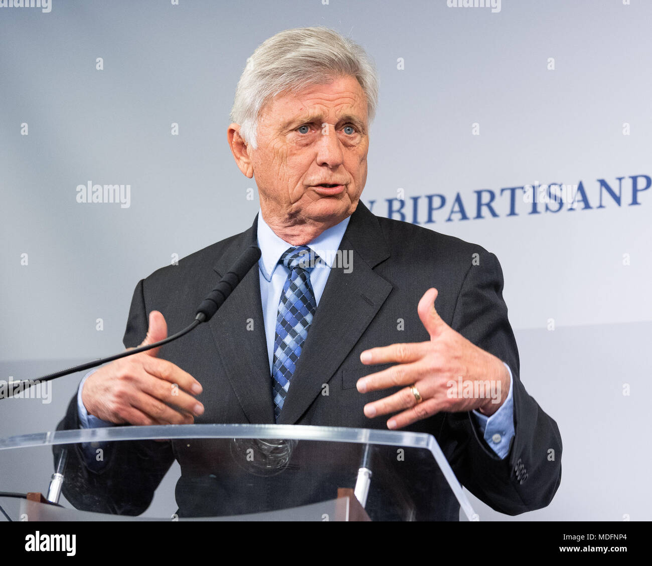 Mike beebe hires stock photography and images Alamy