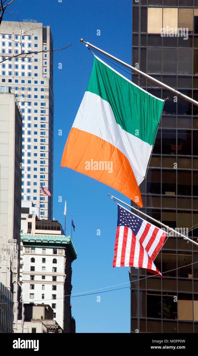Irish flag flying outside St Patrick’s Cathedral on Fifth Avenue, New York City Stock Photo