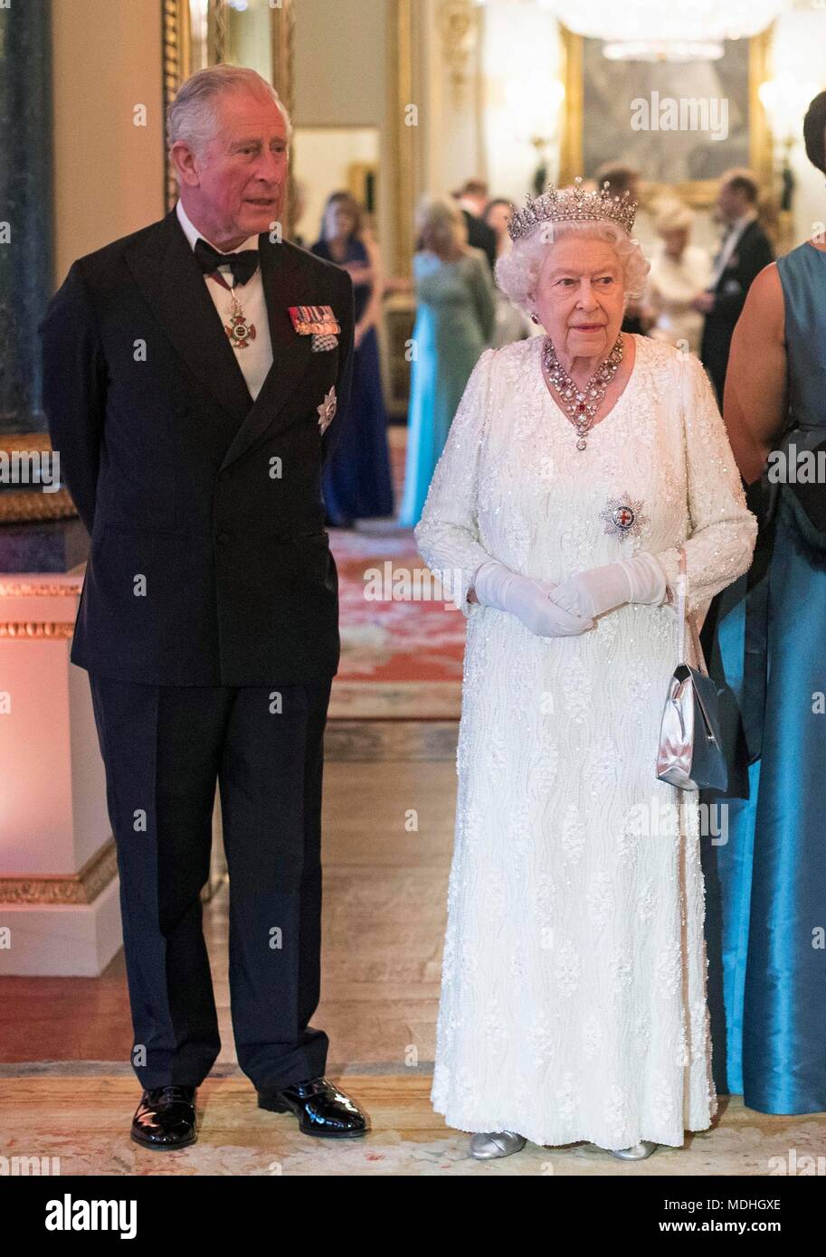 Blue drawing room buckingham palace hires stock photography and images