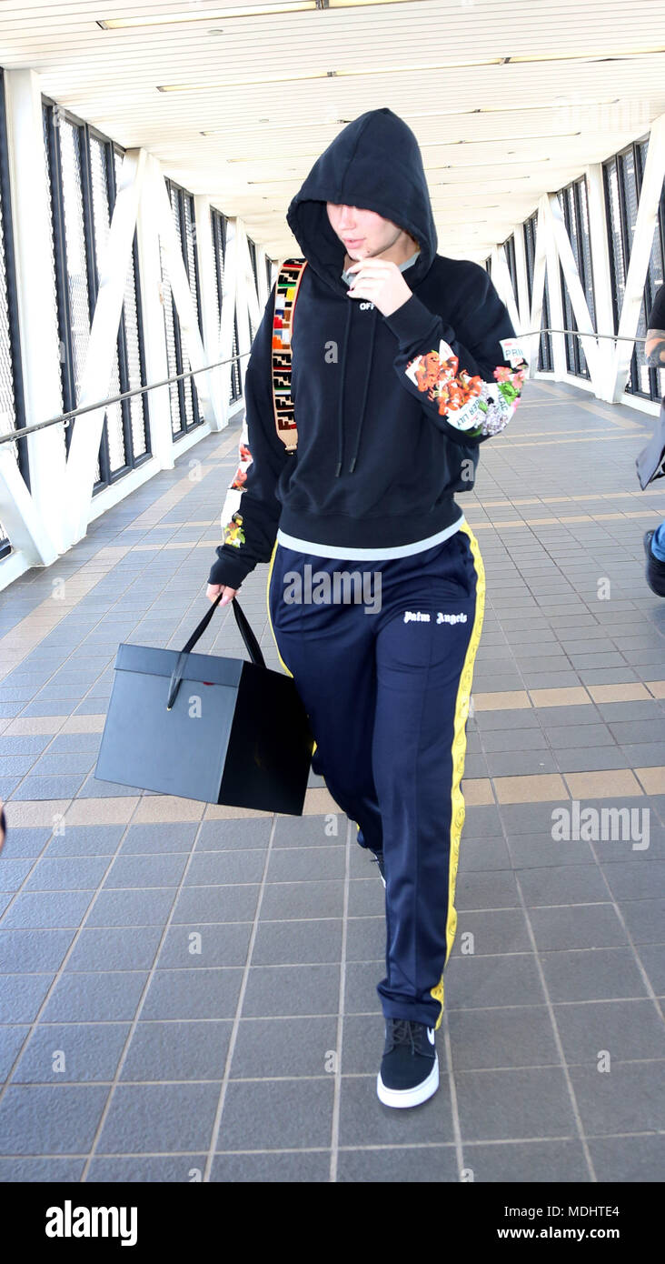 Iggy Azalea at Los Angeles International Airport (LAX) wearing a hoodie  Featuring: Iggy Azalea Where: Los Angeles, California, United States When:  19 Mar 2018 Credit: WENN.com Stock Photo - Alamy