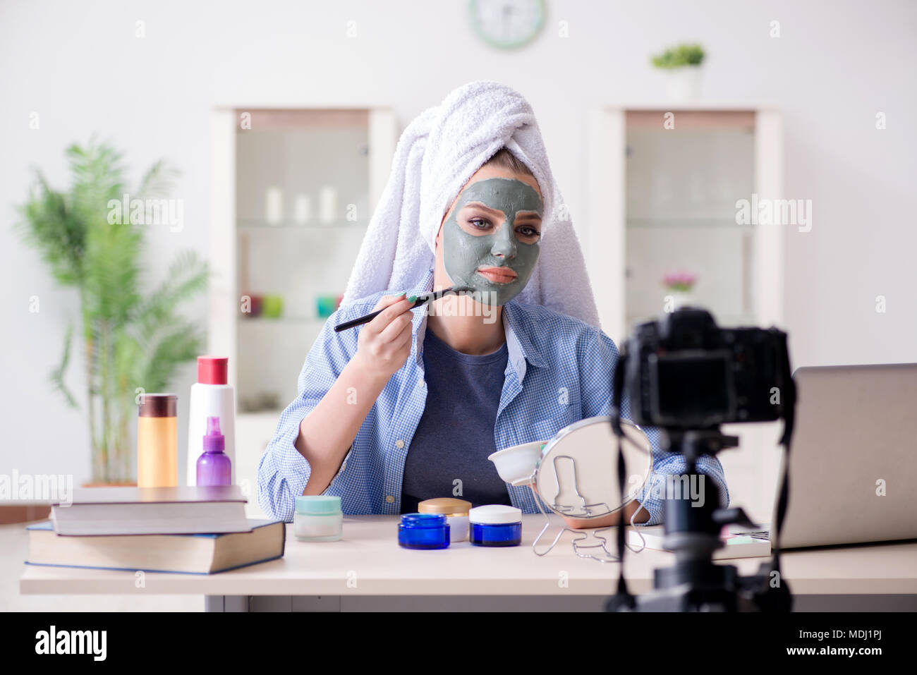 Beauty blogger recording video for vlog Stock Photo - Alamy