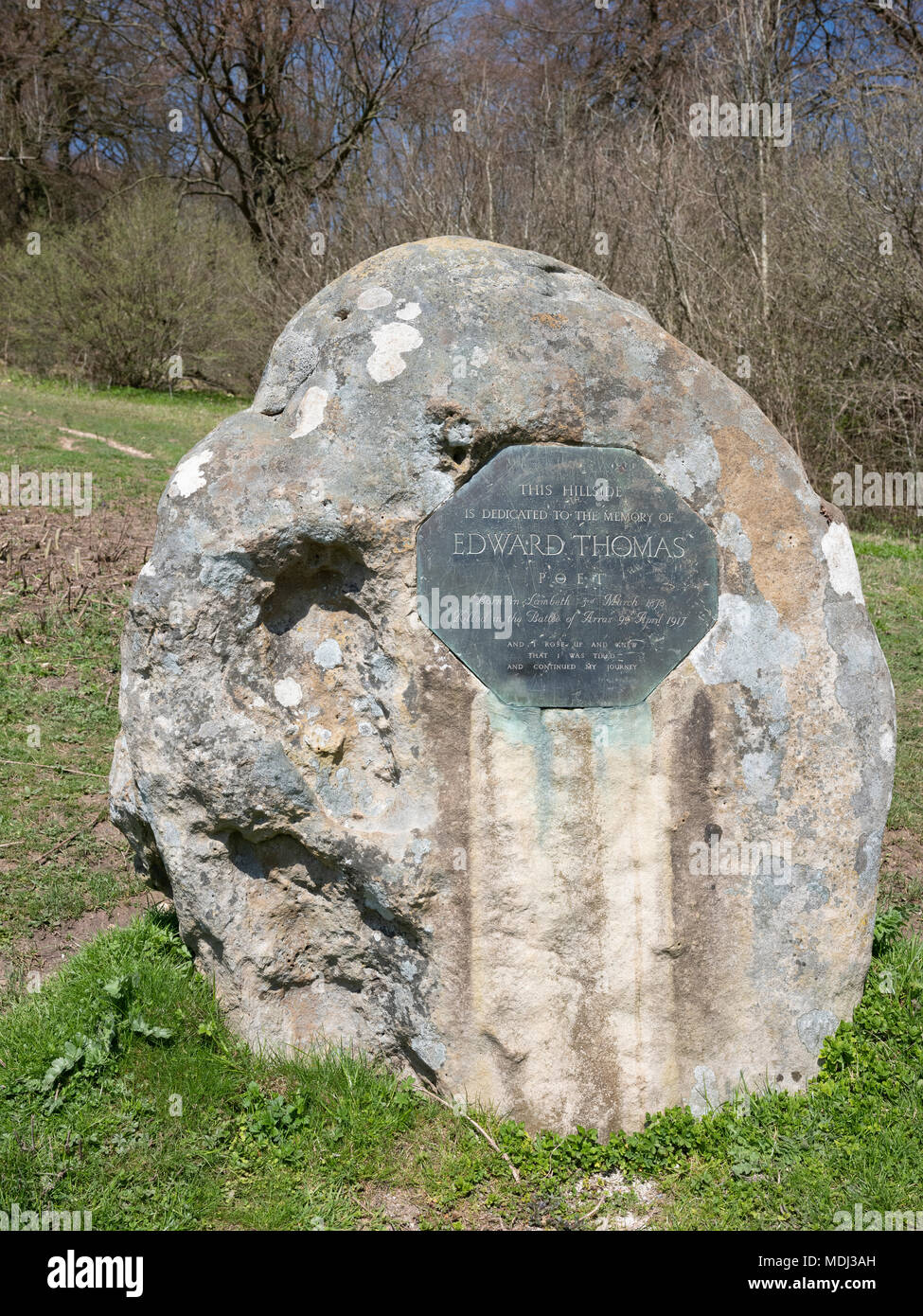 Memorial stone to Edward Thomas, World War One war poet who died at the Battle of Arras on April 19th 1917, erected by John Masefield in 1937 Stock Photo