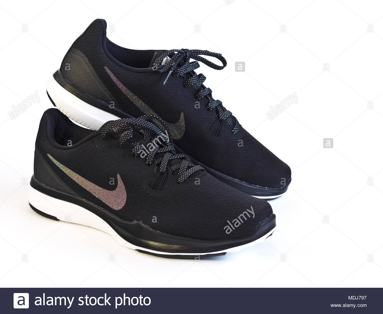 women's nike black high top sneakers