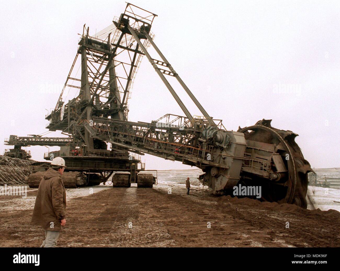 A 'steel monster' resembles a bucket wheel excavator, which on January 22, 1998 calls for around 4,000 tonnes of excavated rock per hour at the brown coal mine near Schoningen near Helmstedt. Braunschweiger Kohlen-Bergwerke AG (BKB), which owns the lignite fields, celebrates its 125th anniversary next Monday (26.01.97). By 2017, lignite will be required in the Helmstedt area. | usage worldwide Stock Photo