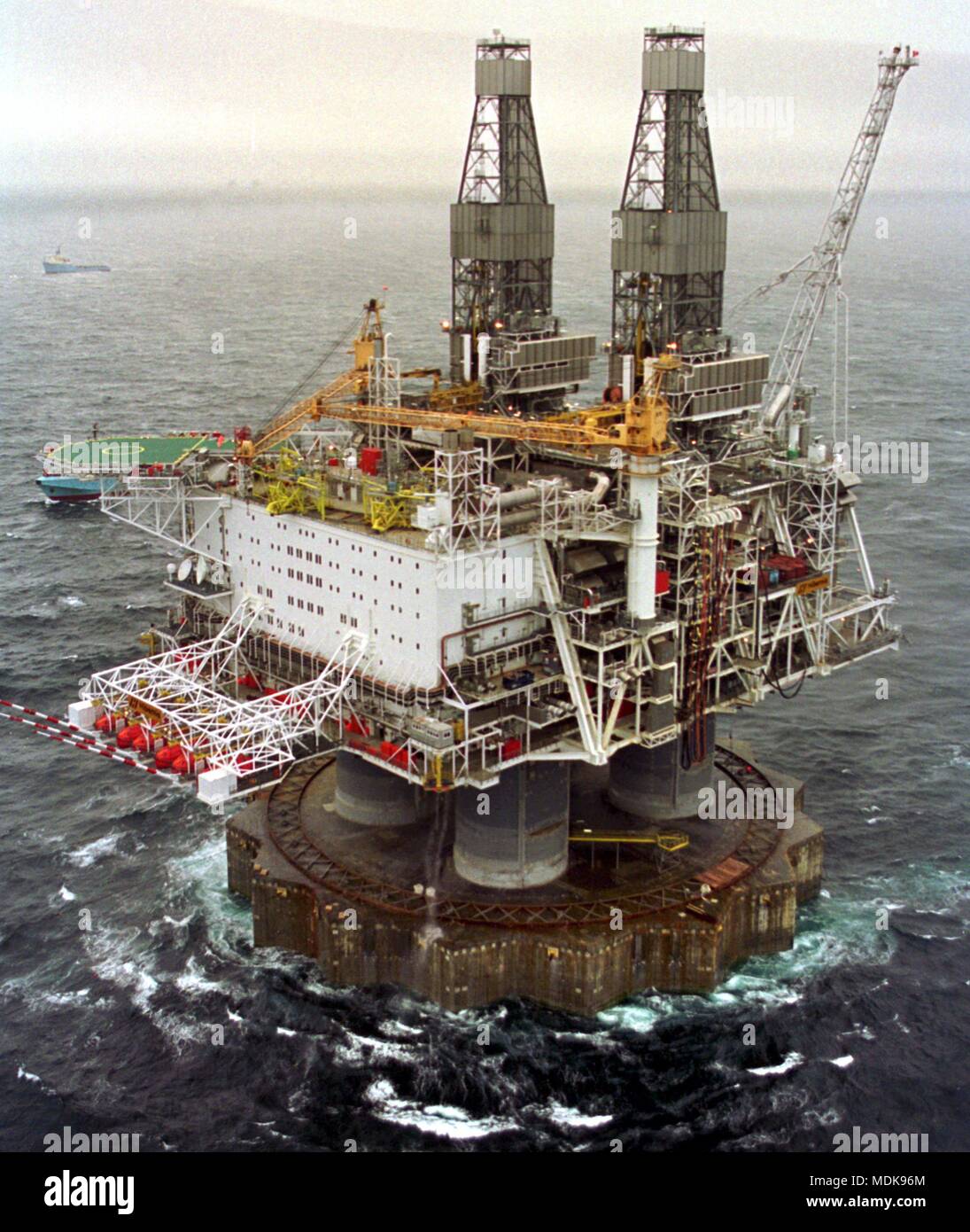 Hibernia platform hires stock photography and images Alamy