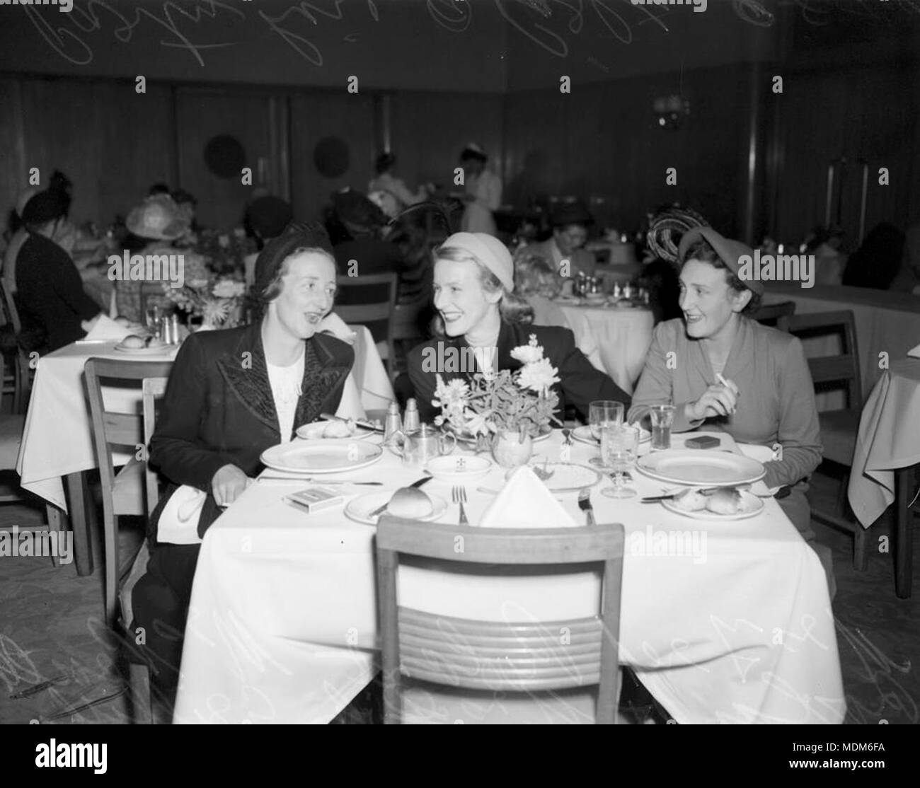 Mrs Fred Rowland Mrs Neville Rowland And Mrs John Griffith Stock Photo 