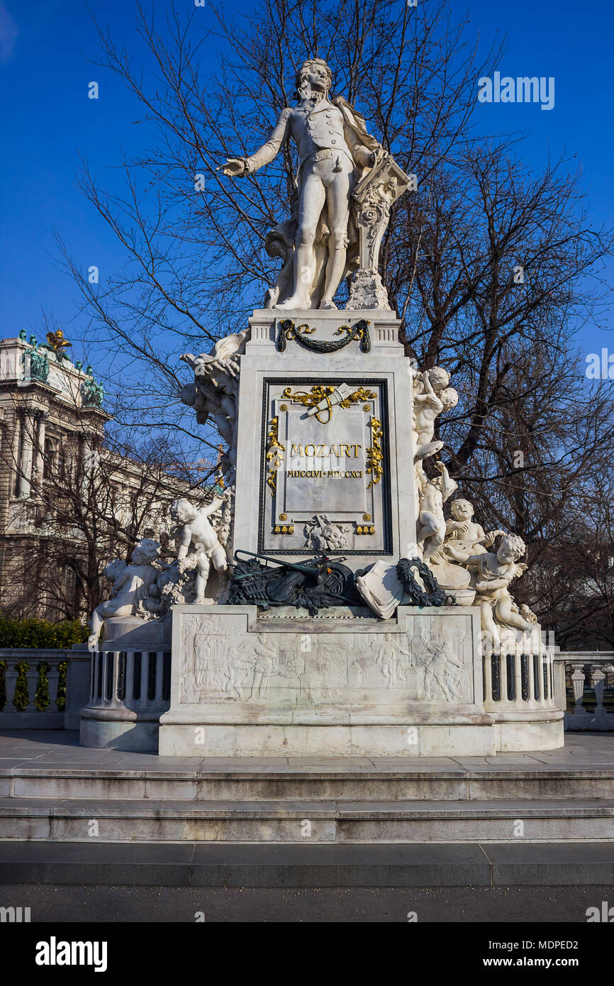 Mozart monument statue burggarten hi-res stock photography and images