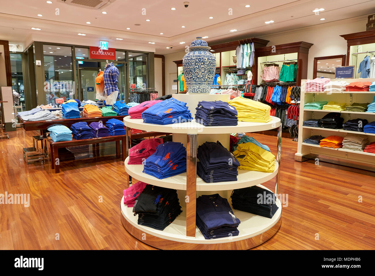 Polo ralph lauren outlet inside interior clothing apparel hi-res stock  photography and images - Alamy