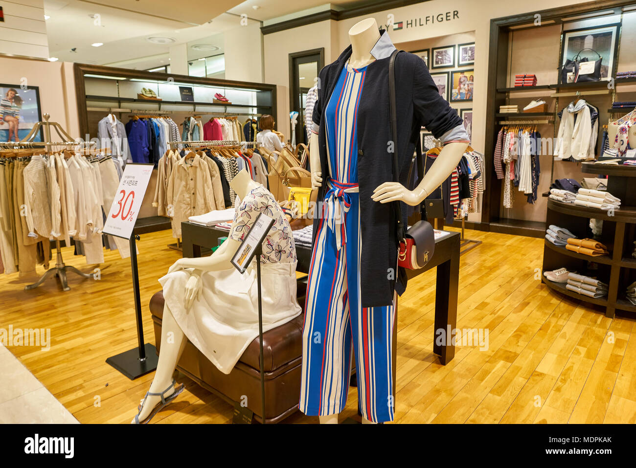 Tommy hilfiger clothes hi-res stock photography and images - Page 3 - Alamy