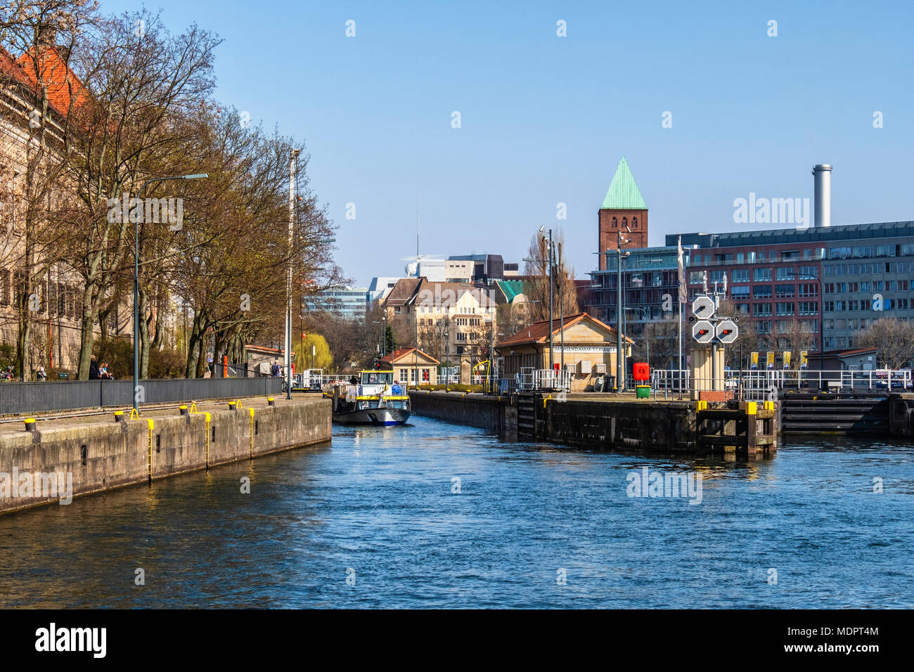 M hlendamm Lock M hlendammschleuse For Controlling Water Level Of The m-hlendamm-lock-m-hlendammschleuse-for-controlling-water-level-of-the