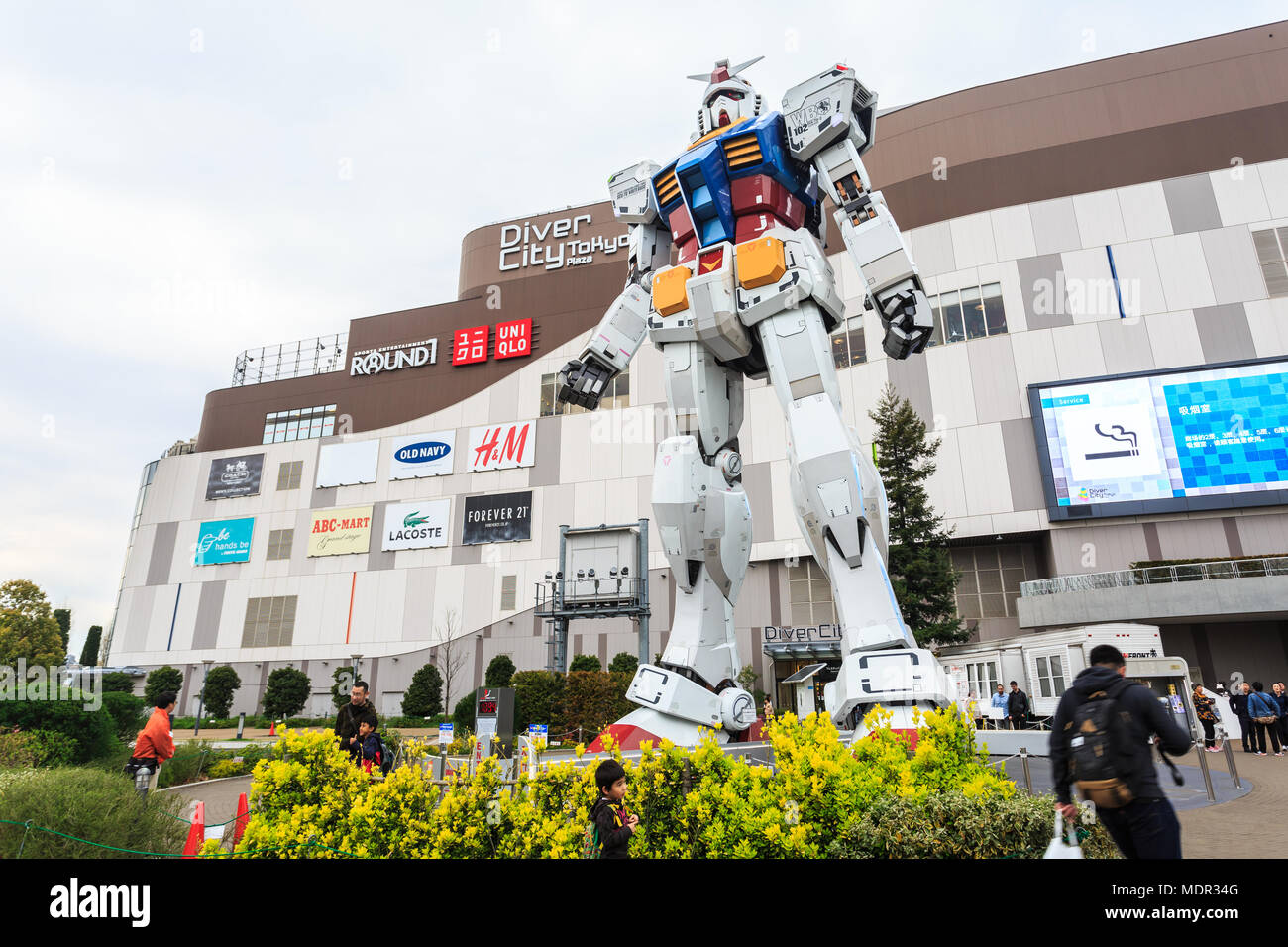 Tokyo, Japan April 8, 2016 Full size Gundam RX78 Performances at