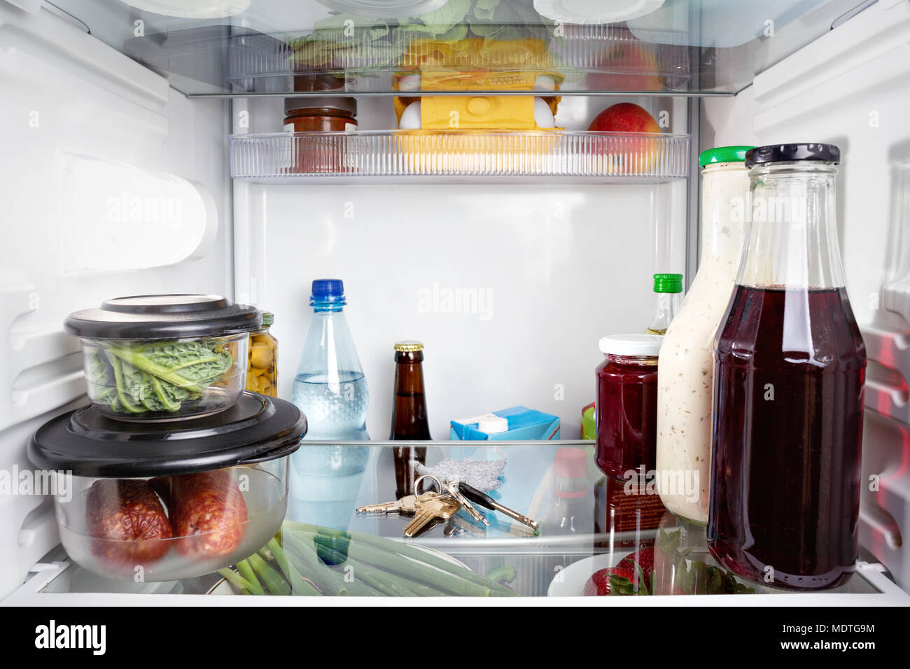 Keys in fridge hires stock photography and images Alamy