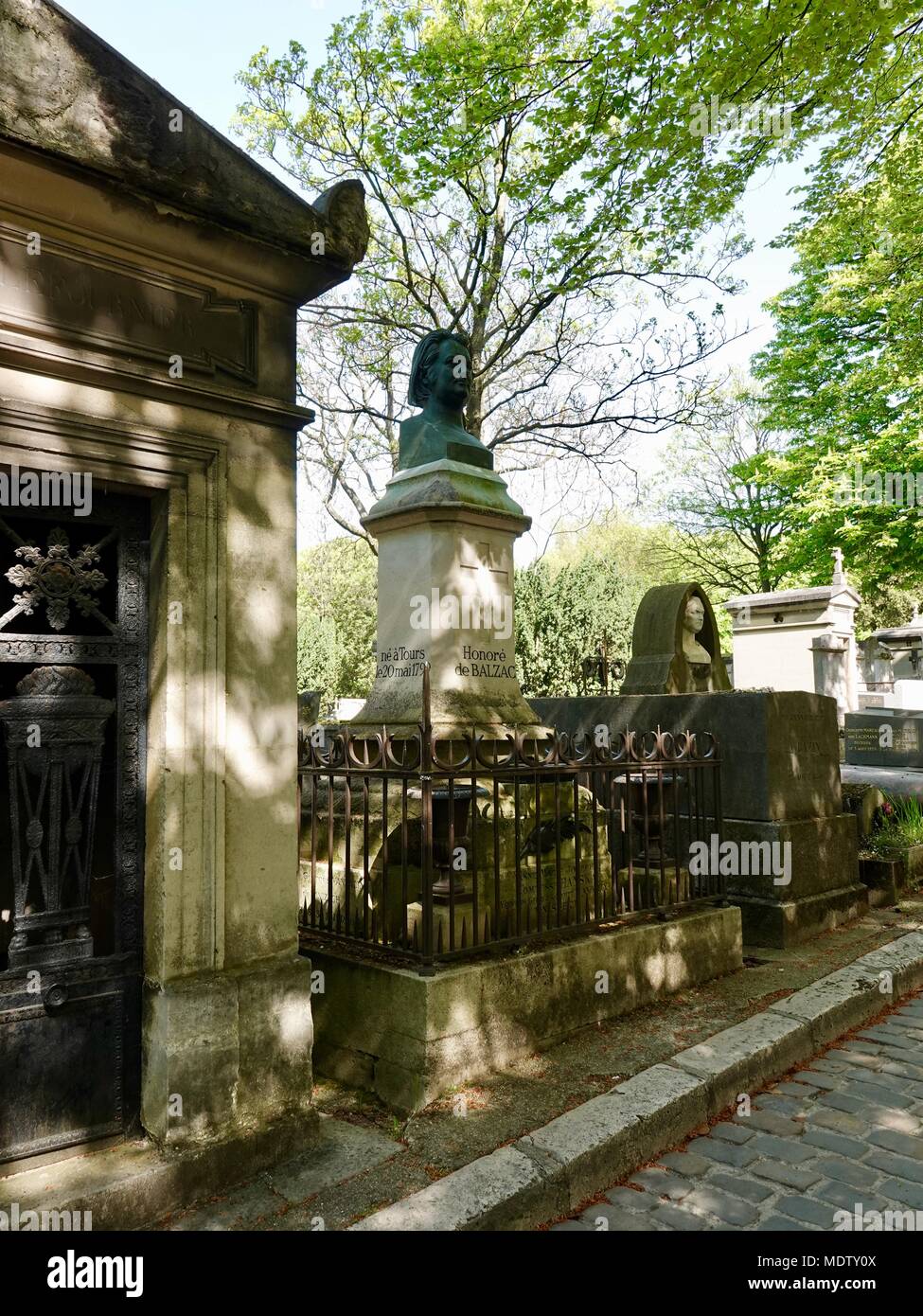 Tomb honore de balzac hires stock photography and images Alamy