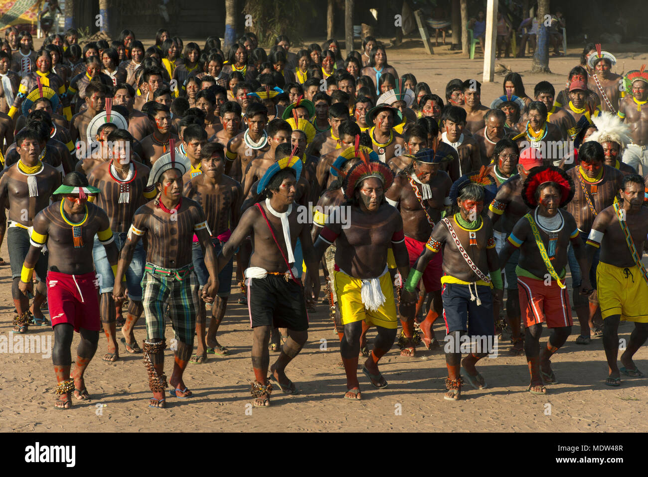 Kayapó Indians of the village Moikarako participate in the dance of cassava Stock Photo