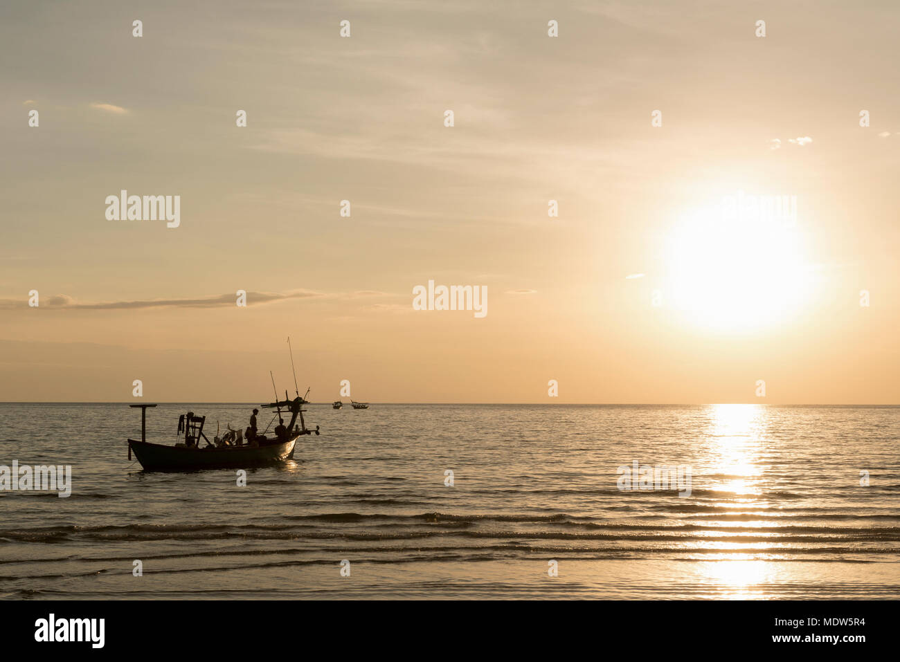 Holidays sun sea boat hi-res stock photography and images - Alamy