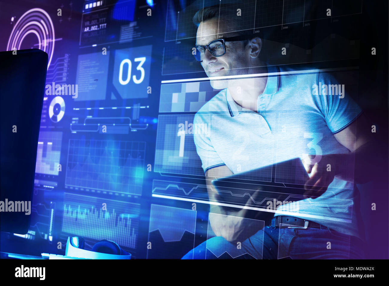 Software engineer hi-res stock photography and images - Alamy