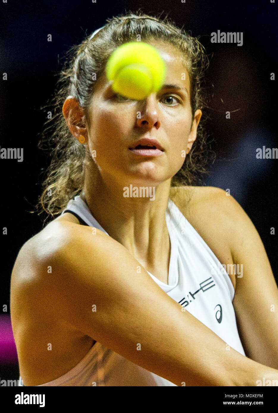 Stuttgart, Germany. 21st April, 2018. Tennis, women's: Federation Cup semi-final Germany vs Czech Republic: Julia Goerges of Germany in action. Photo: Thomas Niedermüller/dpa Credit: dpa picture alliance/Alamy Live News Credit: dpa picture alliance/Alamy Live News Stock Photo