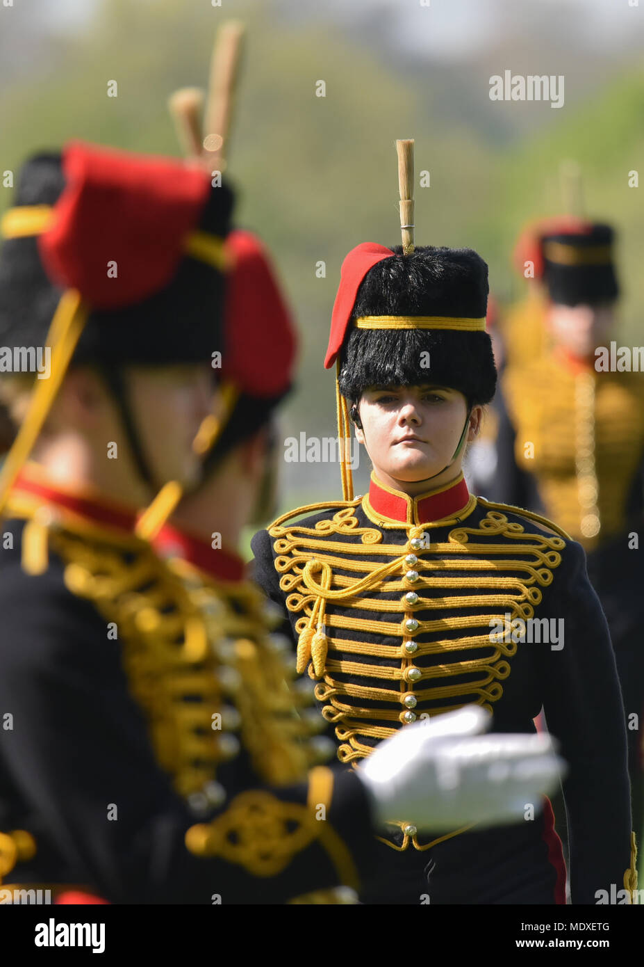 Hyde Park, London, UK. 21st April 2018. The King's Troop Royal Horse Artillery fire a 41 gun salute to mark the Queen's 92nd birthday. Credit: Matthew Chattle/Alamy Live News Credit: Matthew Chattle/Alamy Live News Stock Photo